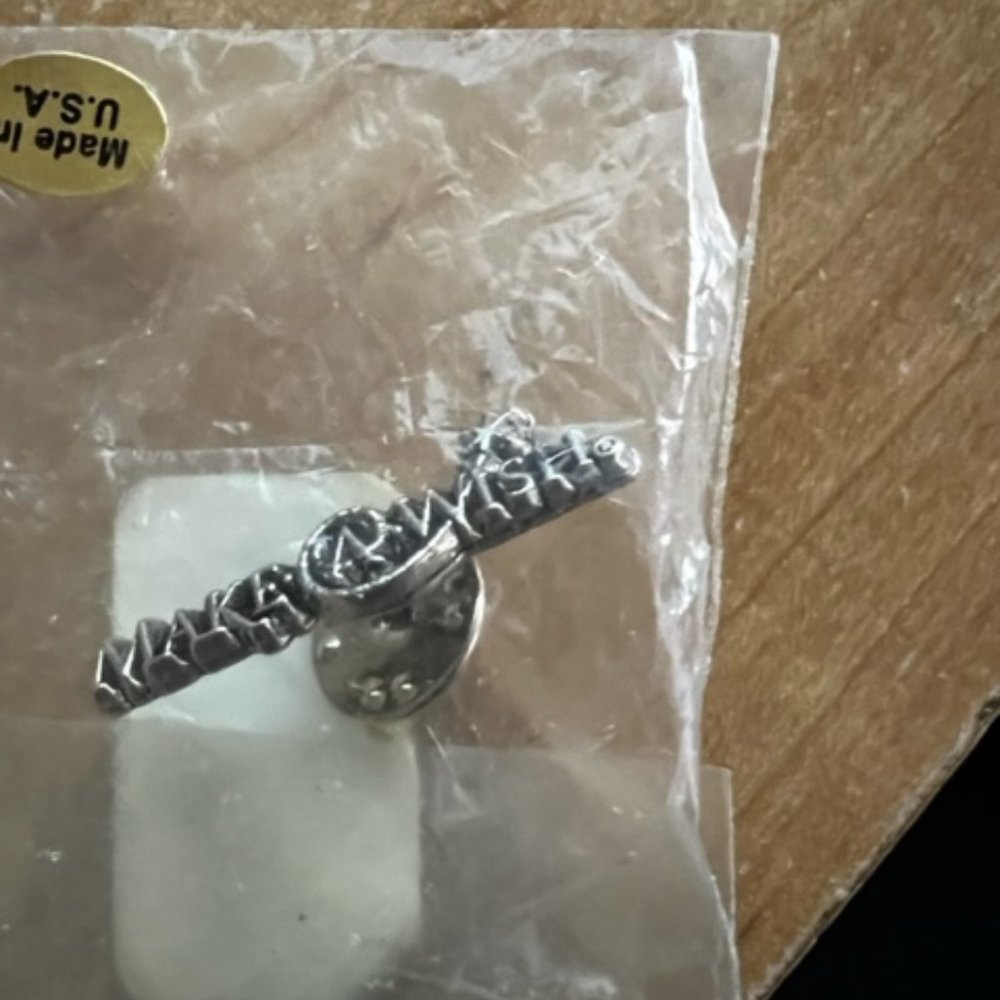 Make a Wish Rising Star Pin - Picture 1 of 2